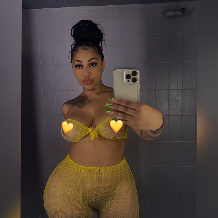 1ayonnarenee (@1ayonnarenee), OnlyFans creator