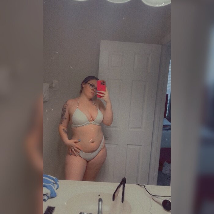 Aallyiahsmith1 (@aallyiahsmith1), OnlyFans creator