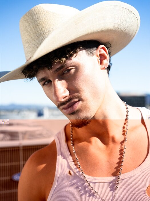 Aaronadonis (@aaronadonis), OnlyFans creator