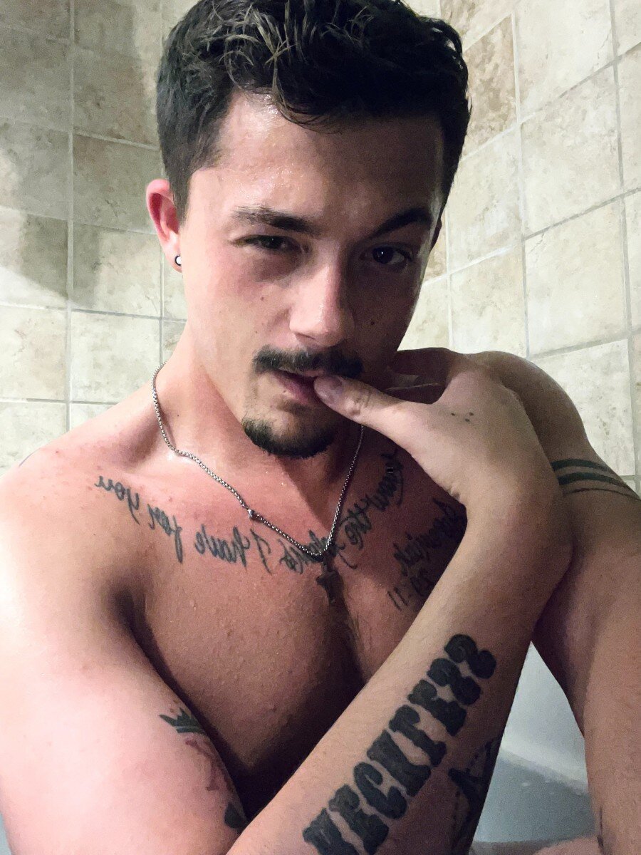 Aaronlee3333 (@aaronlee3333), OnlyFans creator