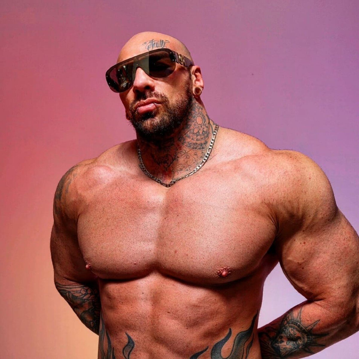 Aaronxxl (@aaronxxl), OnlyFans creator