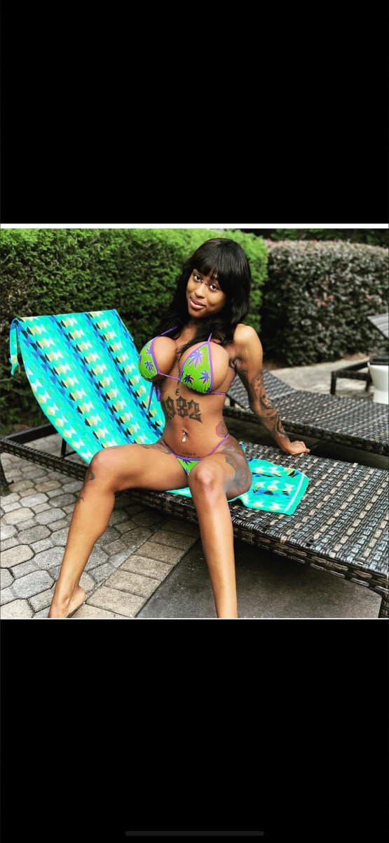 Aashleystar (@aashleystar), OnlyFans creator