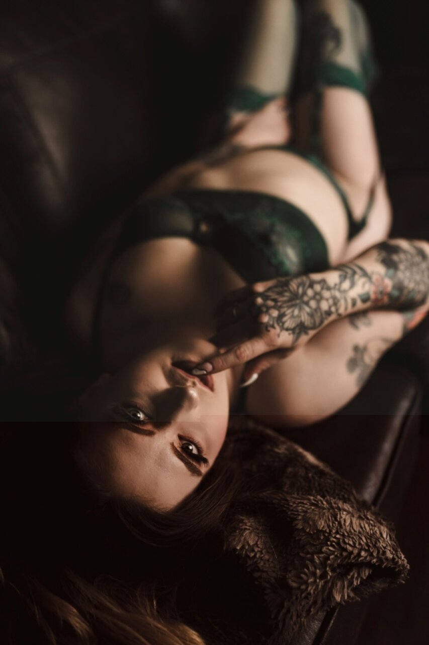 Abbyafterdarkk (@abbyafterdarkk), OnlyFans creator