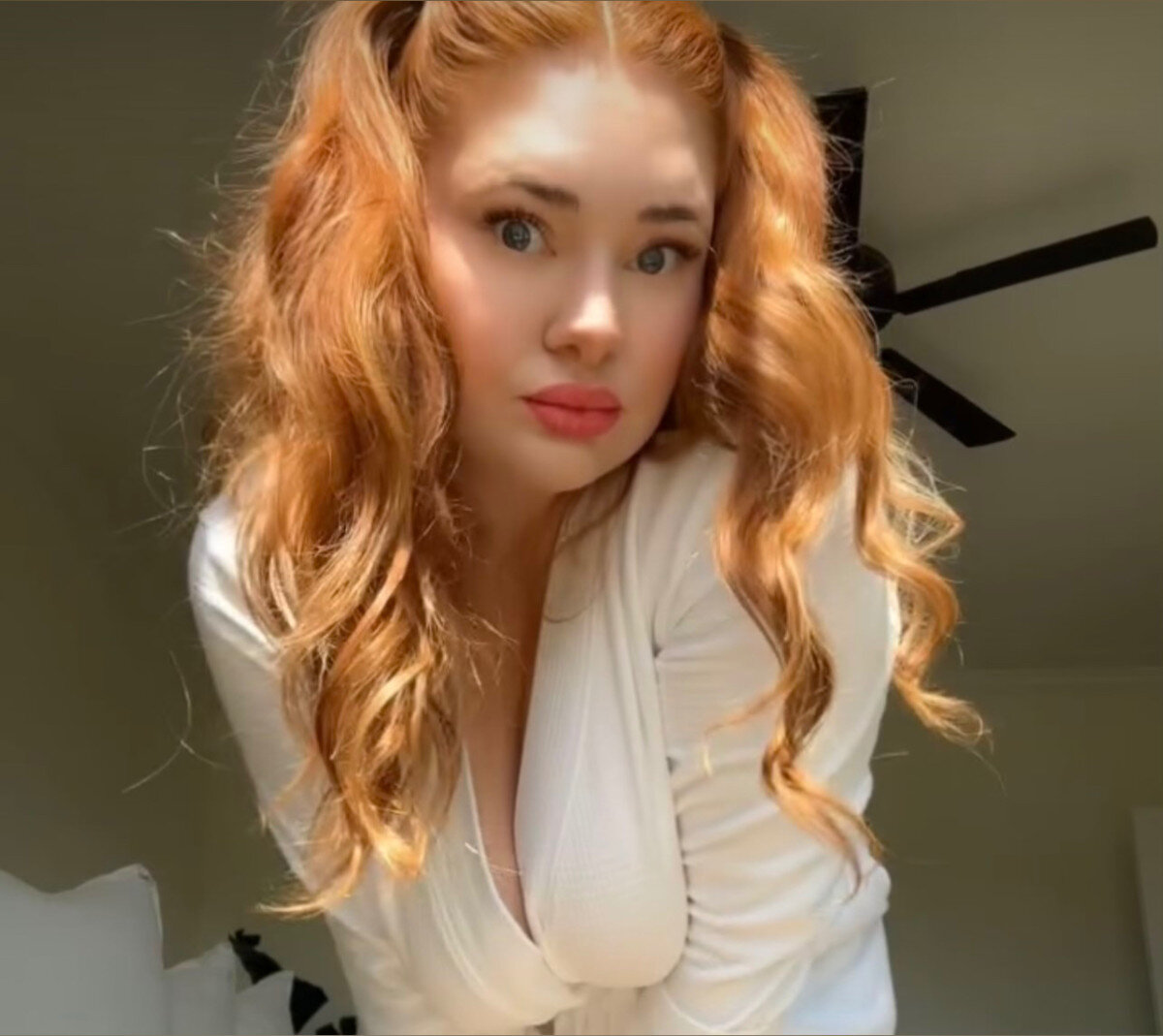 Abellagracex (@abellagracex), OnlyFans creator
