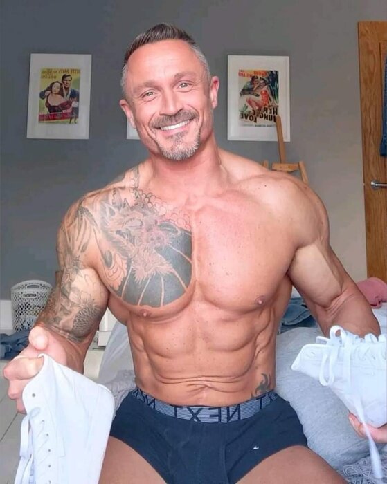 Adrianjames (@adrianjames), OnlyFans creator