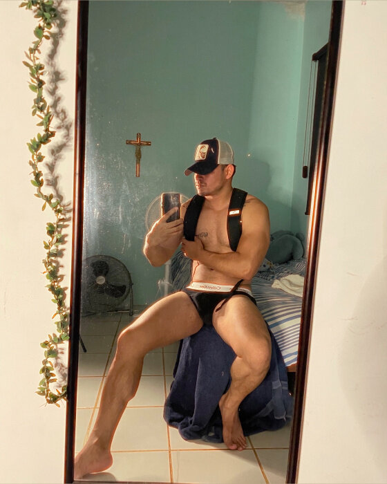 Adriantepic29 (@adriantepic29), OnlyFans creator