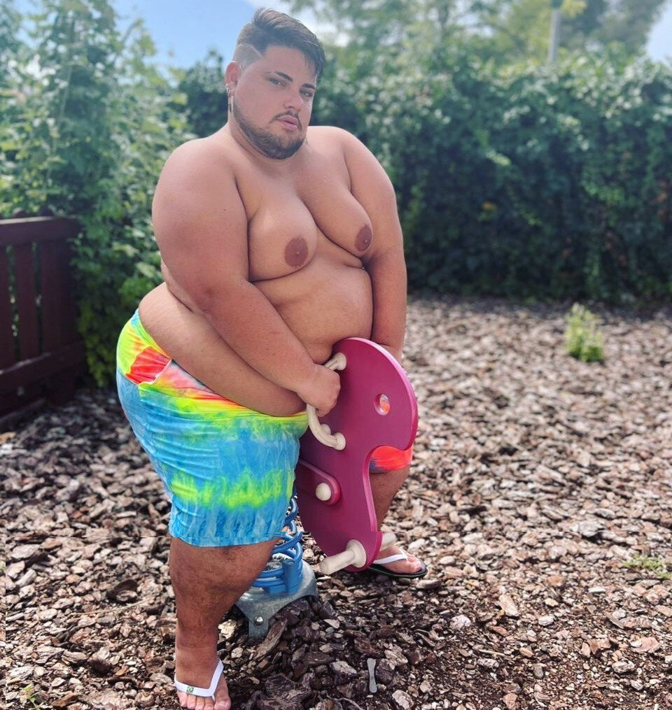Adriantrejochubby (@adriantrejochubby), OnlyFans creator