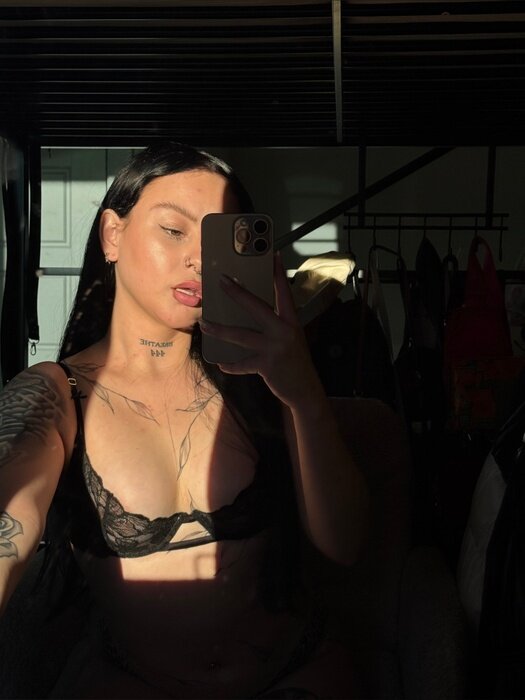 Adventureswmeg (@adventureswmeg), OnlyFans creator