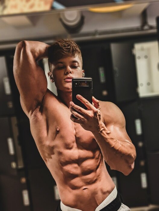 Aestheticboyof (@aesthetic_boyof), OnlyFans creator