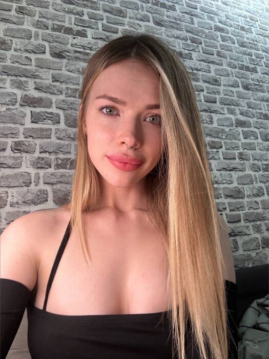 Agathadolldoll (@agathadoll_doll), OnlyFans creator