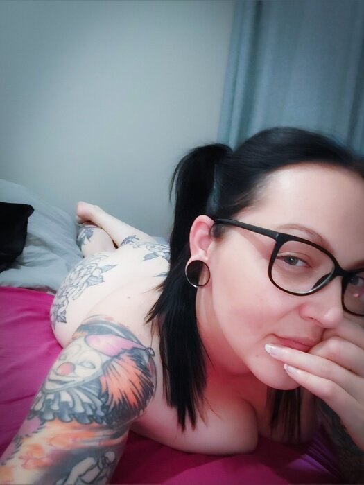 Aithrahotwife (@aithra_hotwife), OnlyFans creator