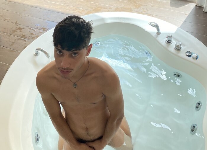 Akajmvk (@akajmvk), OnlyFans creator