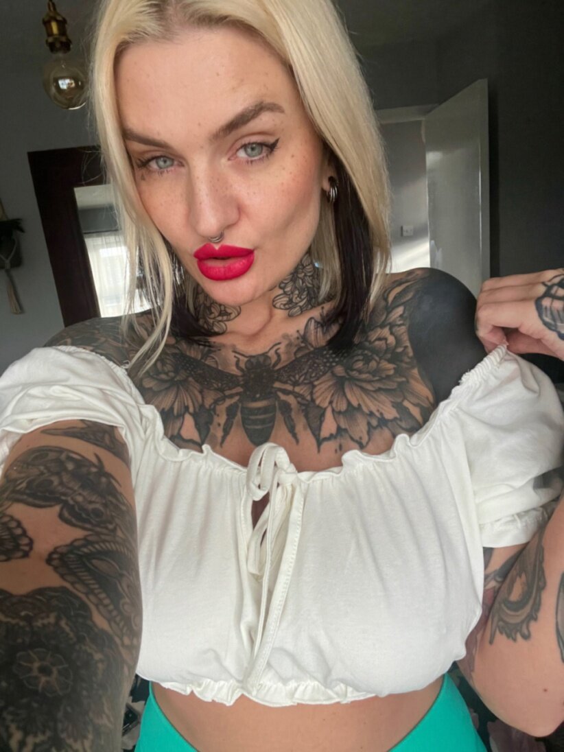 Alabama (@alabamaxxx), OnlyFans creator
