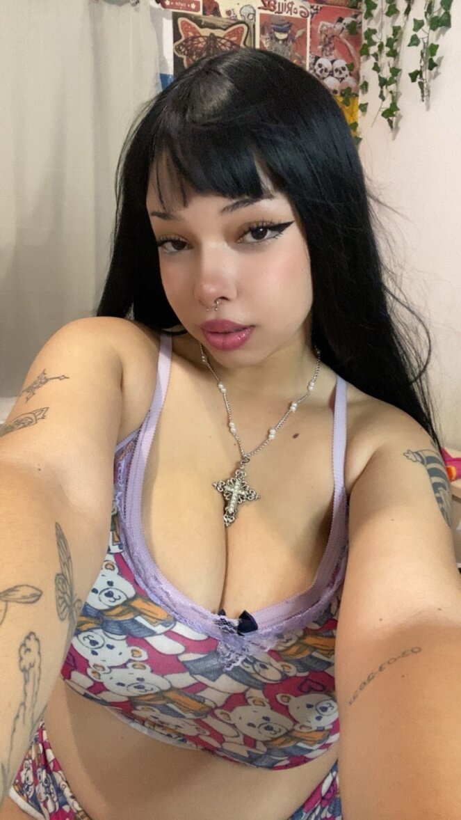 Alanna (@alannavii), OnlyFans creator
