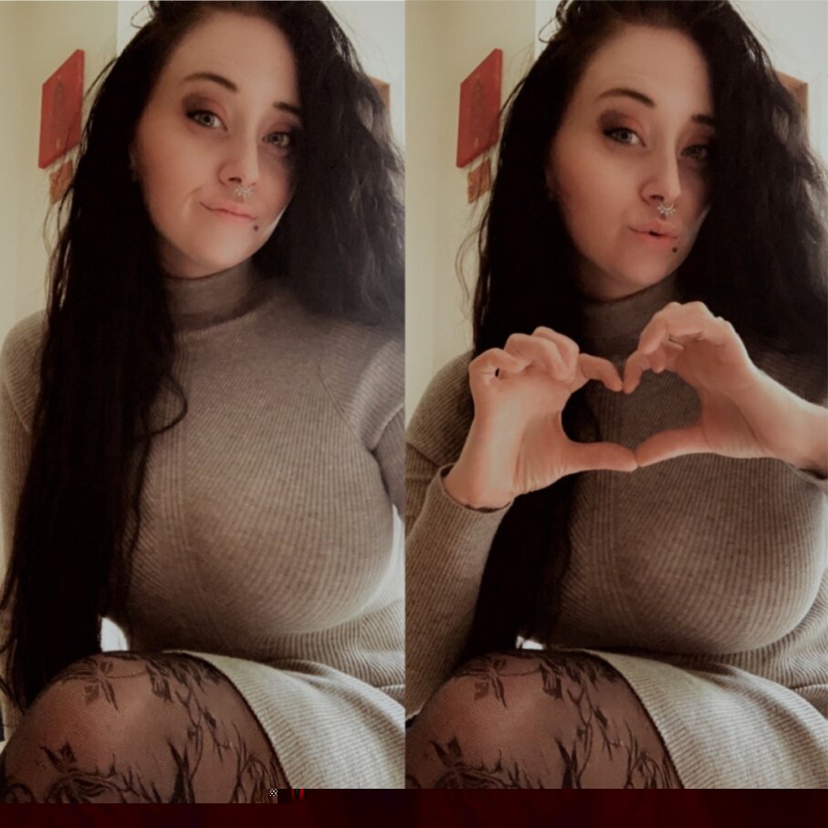 Alaskanicequeen92 (@alaskanicequeen92), OnlyFans creator