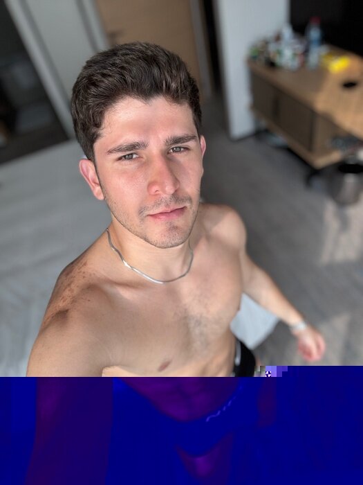 Alberthpineda10 (@alberthpineda10), OnlyFans creator