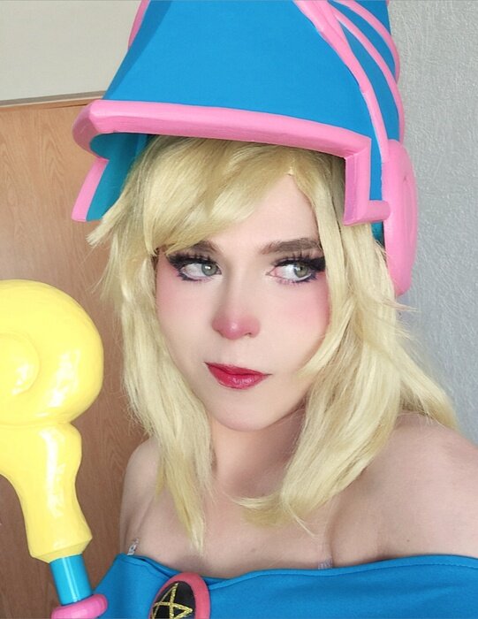 Aleeri (@aleeri), OnlyFans creator