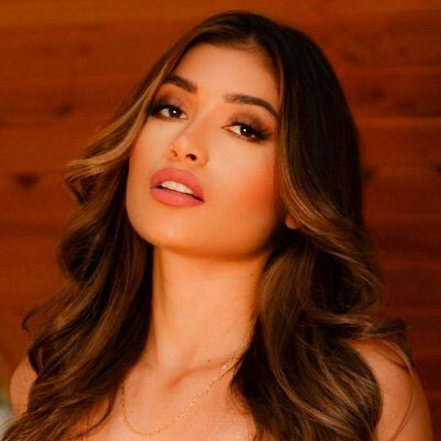 Alejandhra (@alejandhra), OnlyFans creator