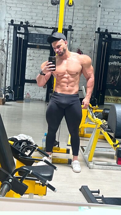 Alejandropetitoficial (@alejandropetitoficial), OnlyFans creator
