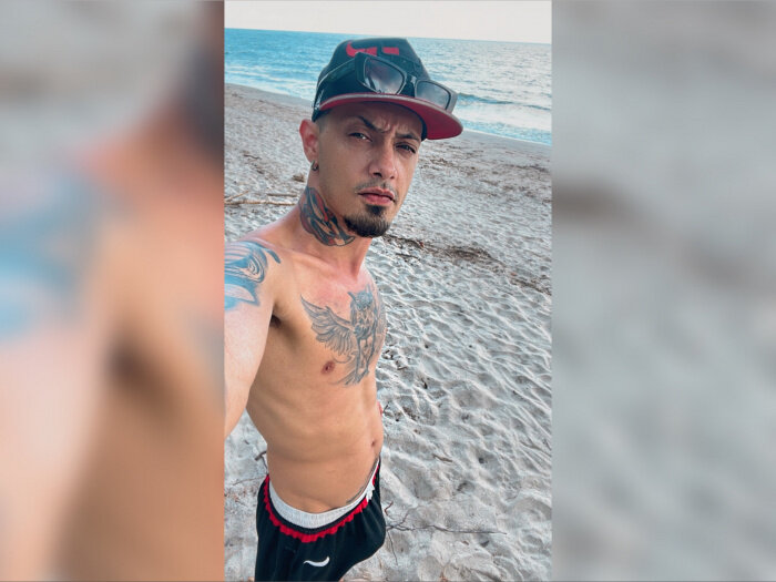 Alejoeusse (@alejoeusse), OnlyFans creator