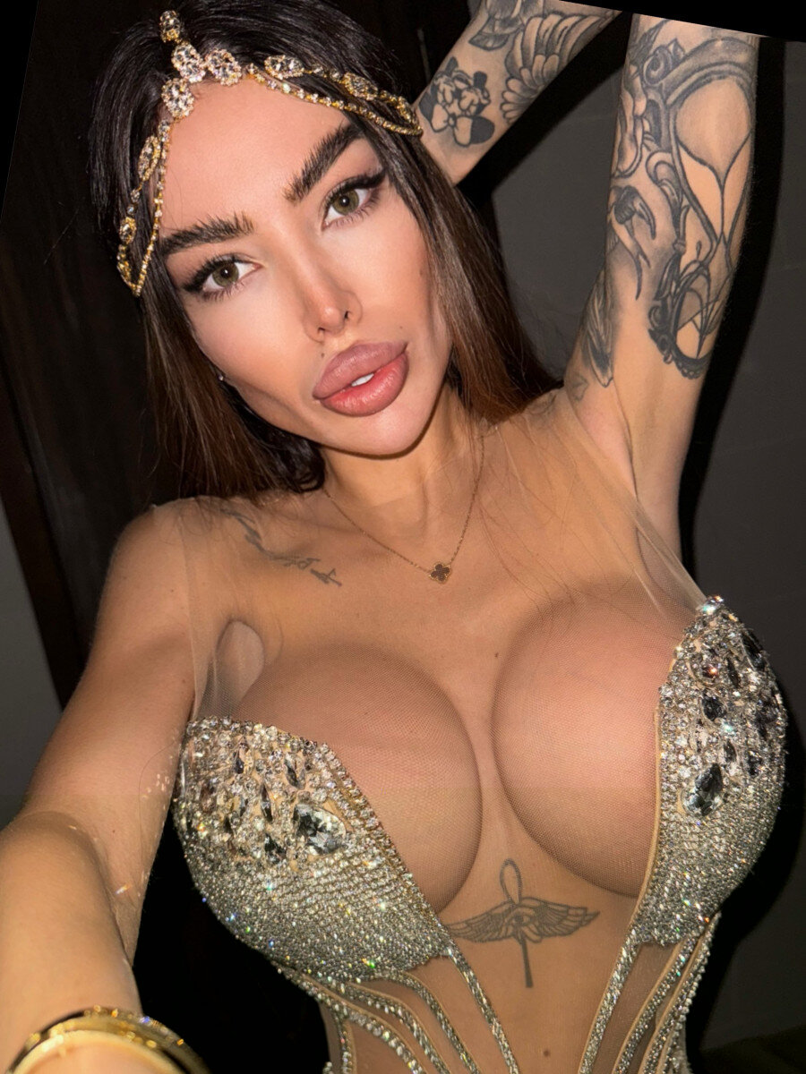 Alenaomovychfree (@alena_omovych_free), OnlyFans creator