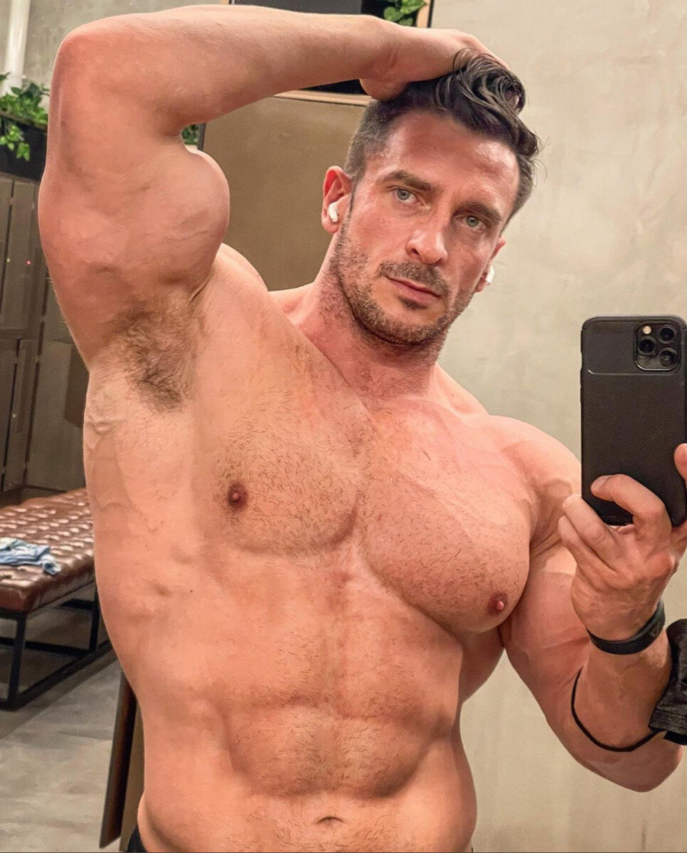 Alessandrobuilder (@alessandrobuilder), OnlyFans creator