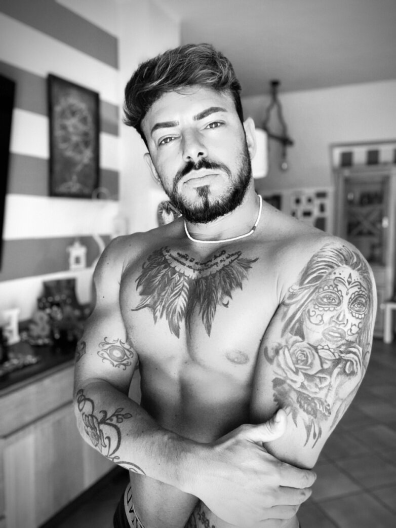 Alessiopalermoxxx (@alessiopalermoxxx), OnlyFans creator