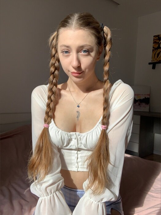 Alexagol19 (@alexagol19), OnlyFans creator