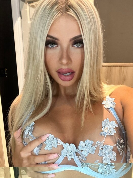 Alexaisfitx (@alexaisfitx), OnlyFans creator