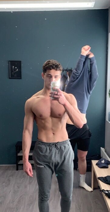 Alexander2023 (@alexander2023), OnlyFans creator