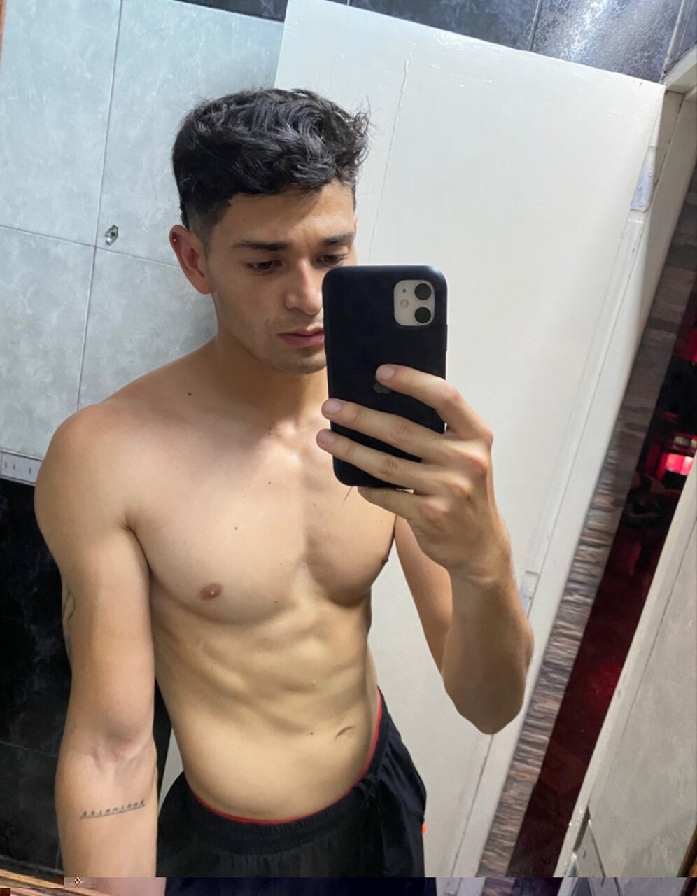 Alexanderjuarez (@alexanderjuarez), OnlyFans creator