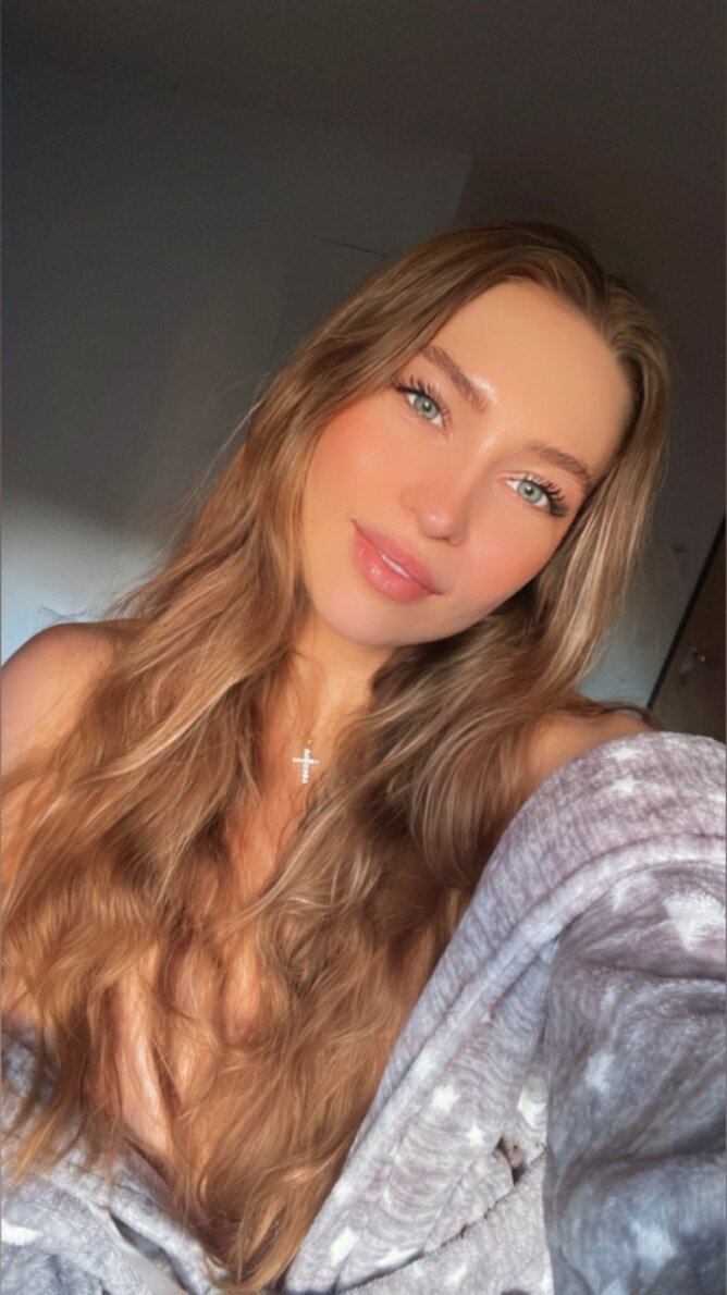 Alexandra (@alexandra_tender), OnlyFans creator