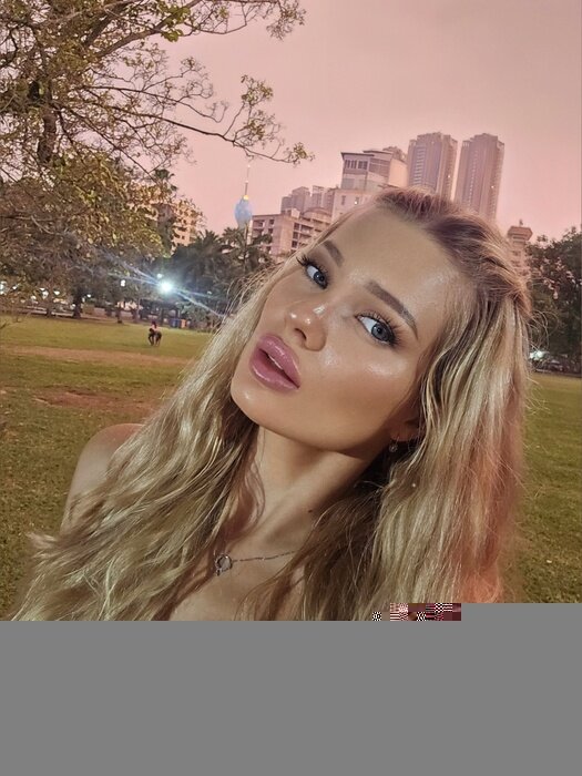Alexandra (@alexandraflowe), OnlyFans creator