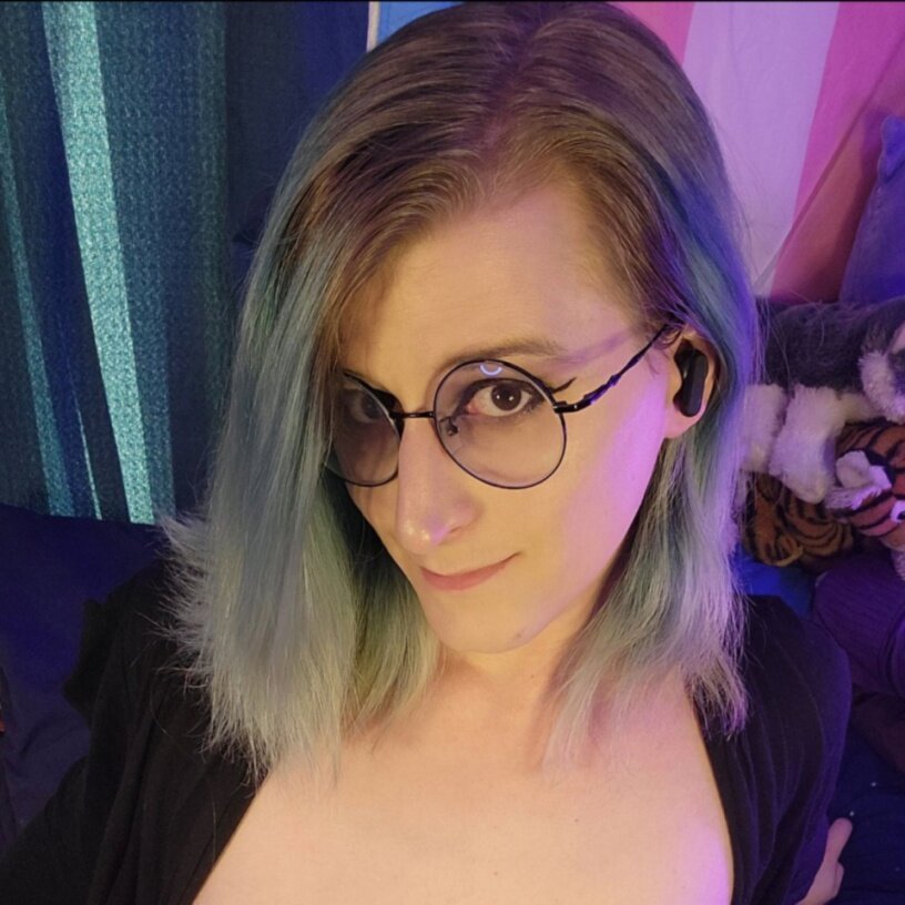 Alexareadmen (@alexareadmen), OnlyFans creator
