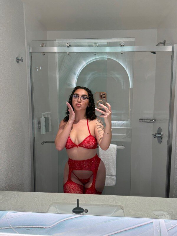 Alexisisbadasf (@alexisisbadasf), OnlyFans creator