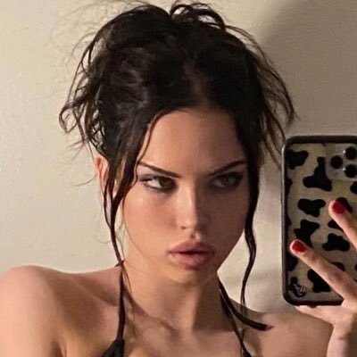 Alexjanai (@alexjanai), OnlyFans creator