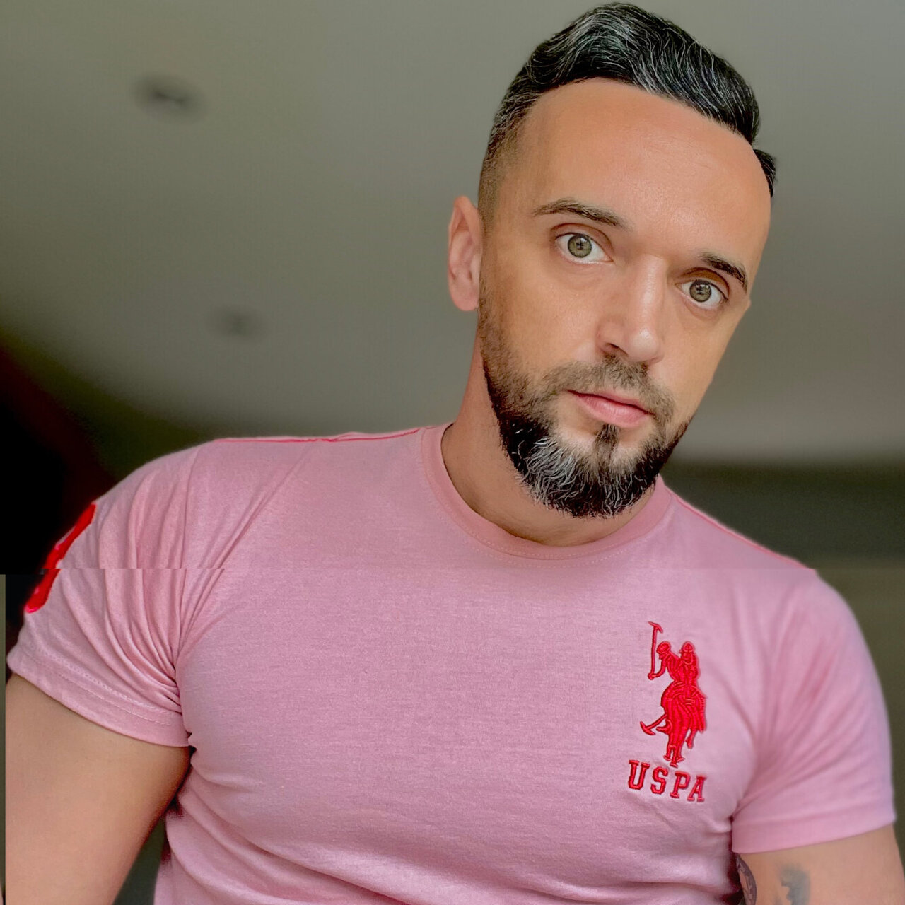 Alexr11000cc (@alexr1_1000cc), OnlyFans creator