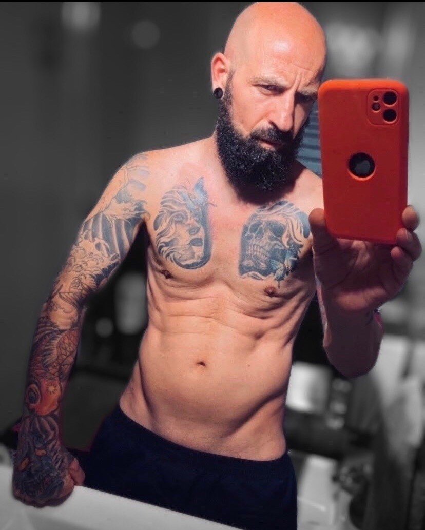 Alextatoo85 (@alextatoo85), OnlyFans creator