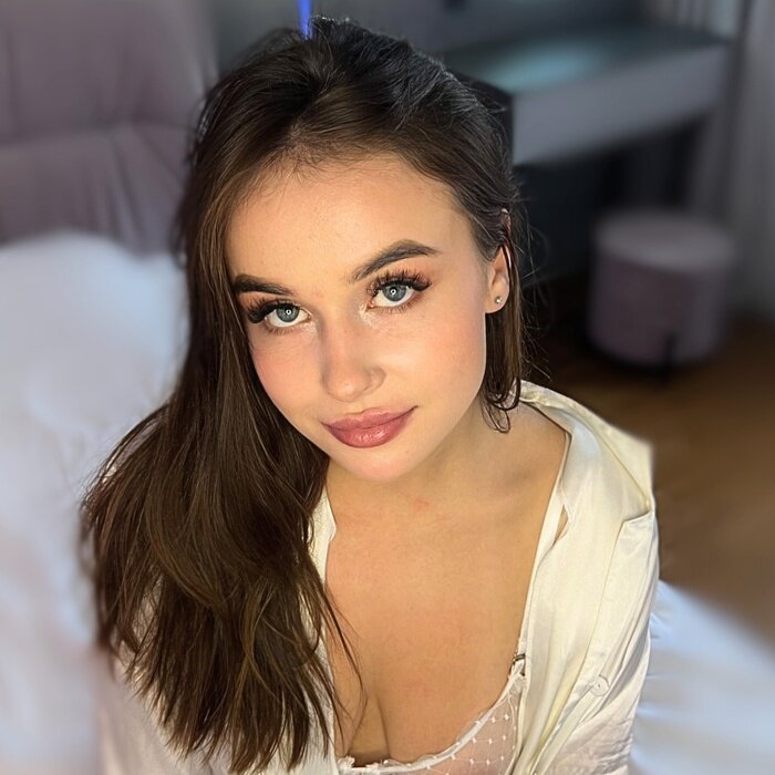 Alia (@alia_vilson), OnlyFans creator