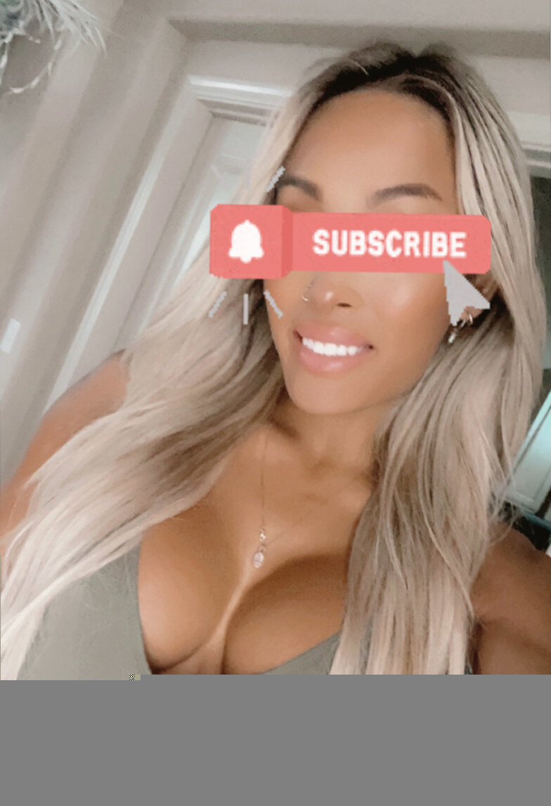 Aliannaxbradford (@aliannaxbradford), OnlyFans creator