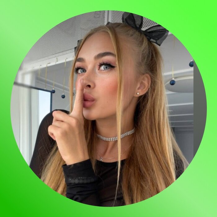 Alicecharme (@alice.charme), OnlyFans creator
