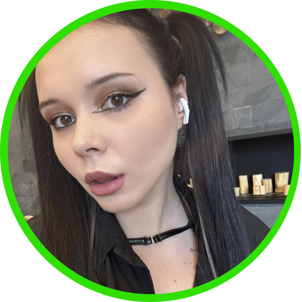 Alicewoodvip (@alice_wood_vip), OnlyFans creator