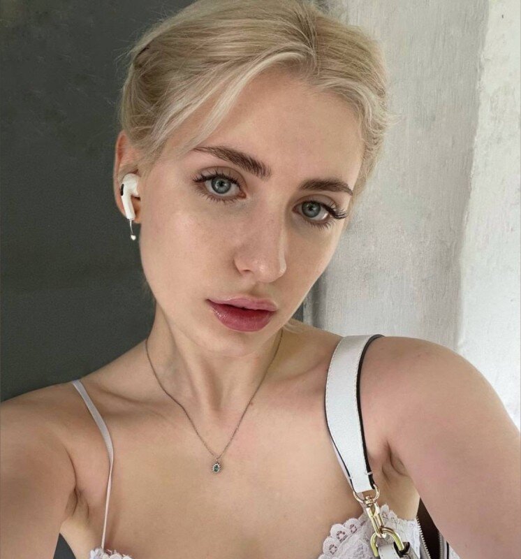 Alice (@aliceinwonderland_xo), OnlyFans creator