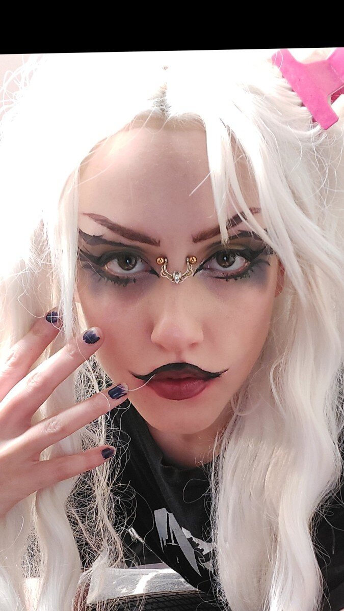 Aliceneverwhore (@aliceneverwhore), OnlyFans creator