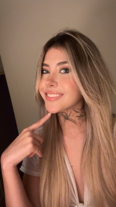 Aliciababyxstar (@alicia.babyxstar), OnlyFans creator