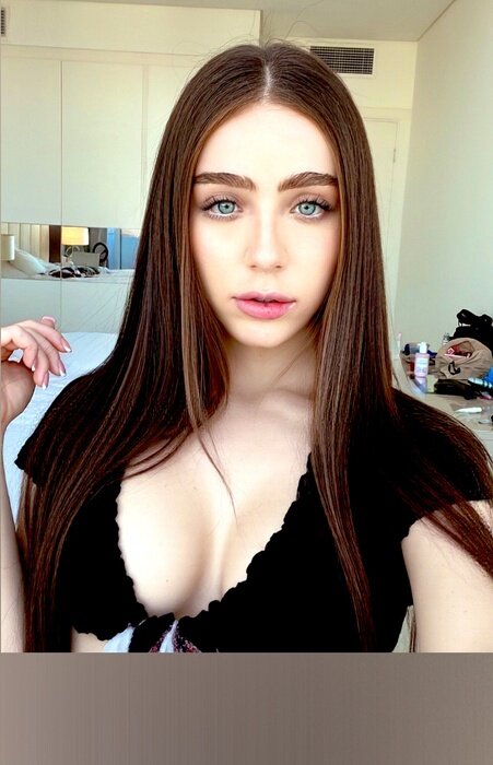 Aliciaroo (@aliciaroo), OnlyFans creator