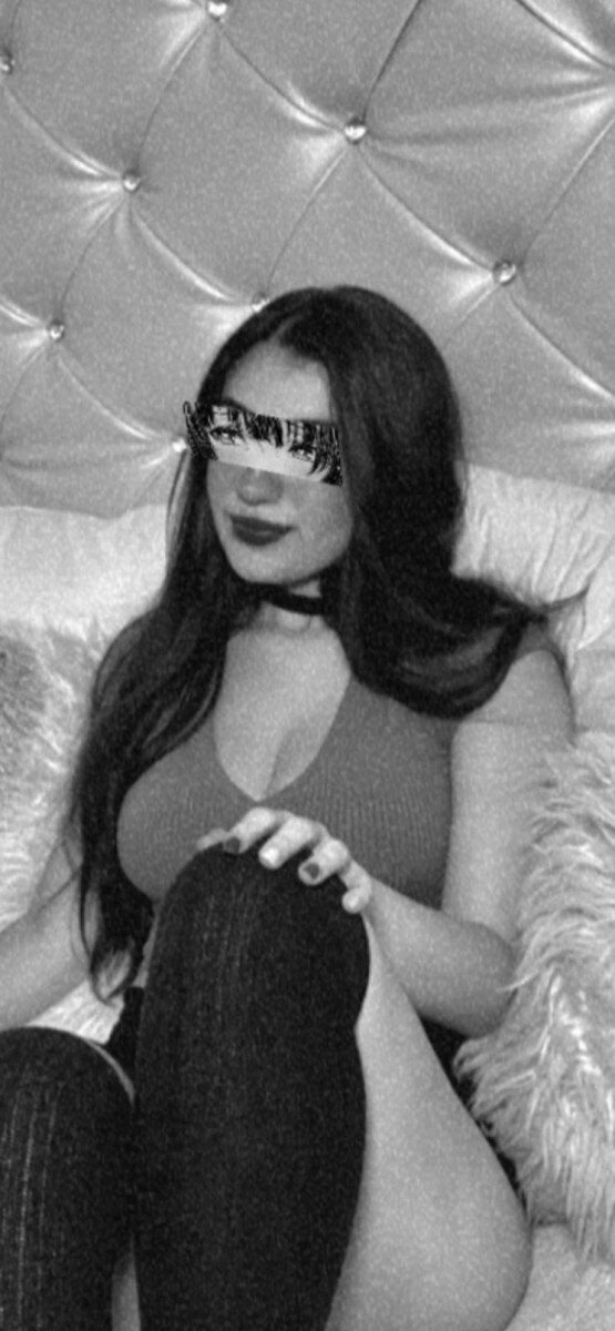 Alienbeingalien (@alienbeingalien), OnlyFans creator