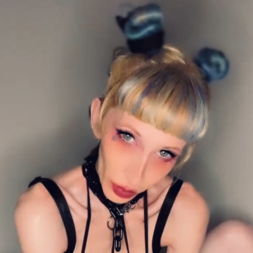 Aliengirlaltfree (@aliengirlalt.free), OnlyFans creator