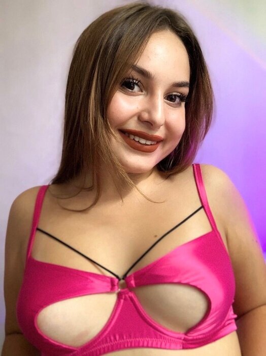 Aliiaxxx (@aliiaxxx), OnlyFans creator