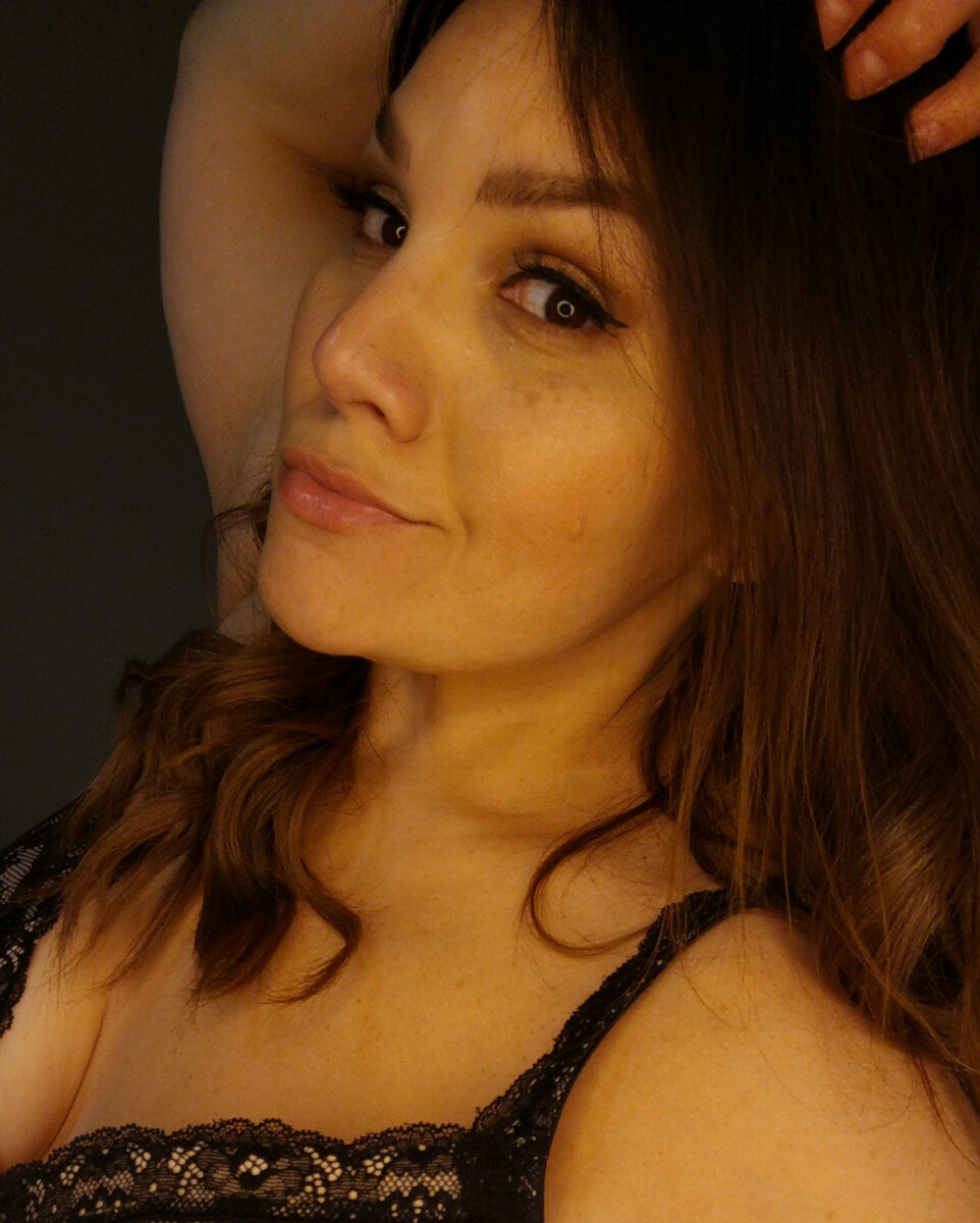 Ali (@alimexicanbeauty), OnlyFans creator